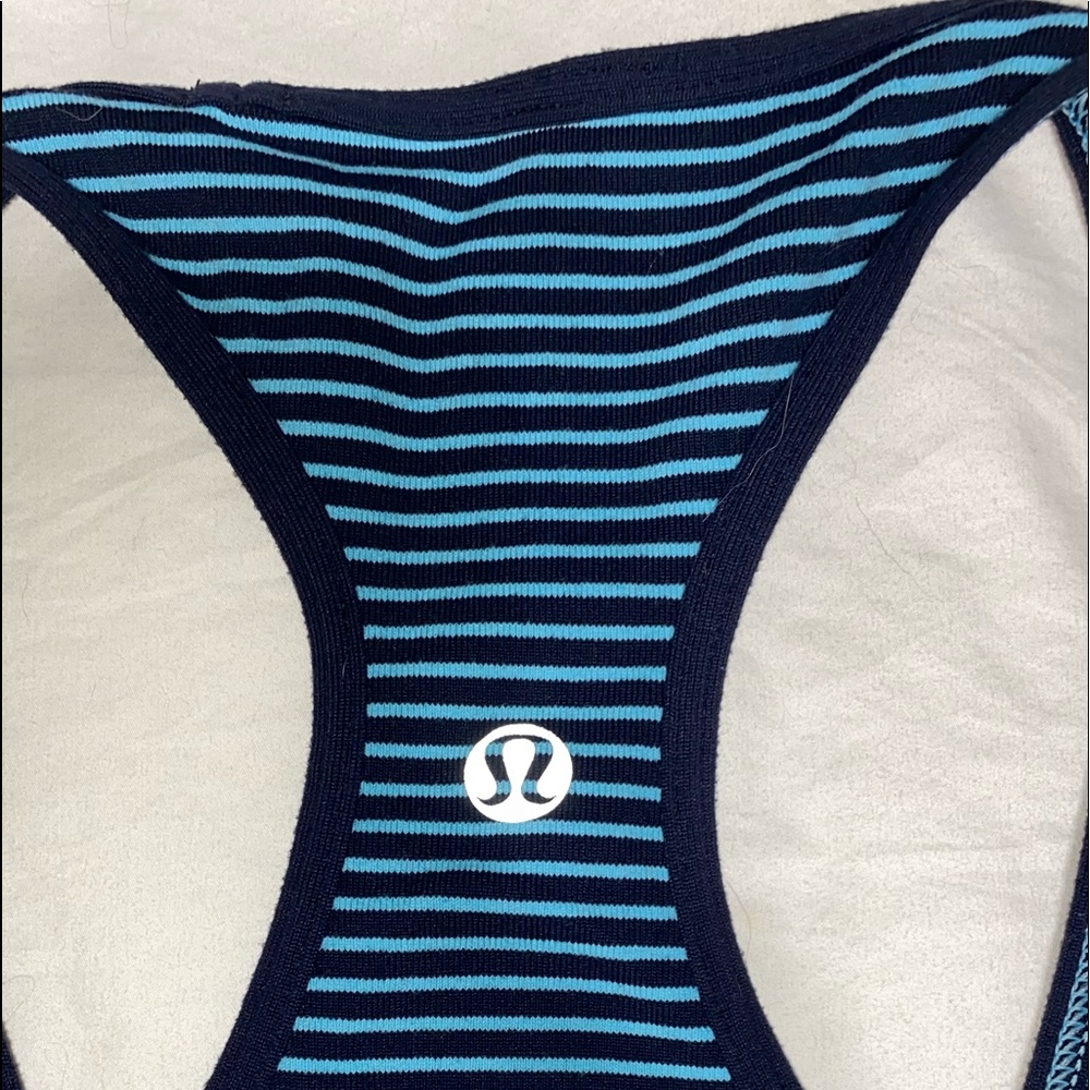 Womens size 4 lululemon tank top